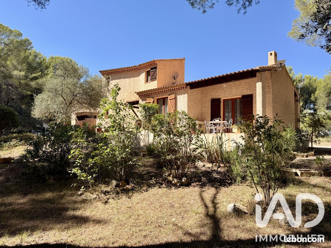 Maison 4 pièces 120 m² · à Ventabren · 120 m² · 550 000 €