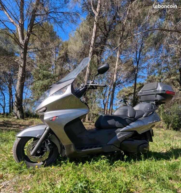 Honda Silver Wing 399 cm3 (image 4)