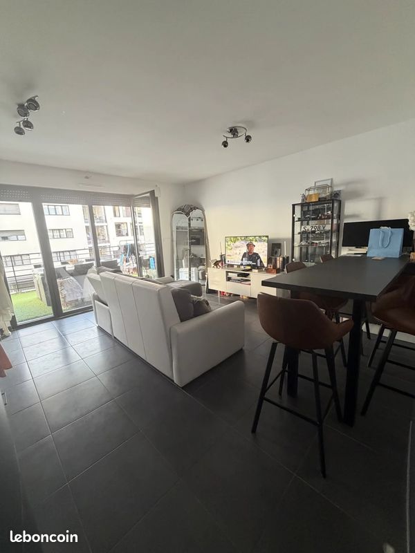 Appartement 2 pièces 45 m² · à Aix-en-Provence · 45 m² · 910 €/mois