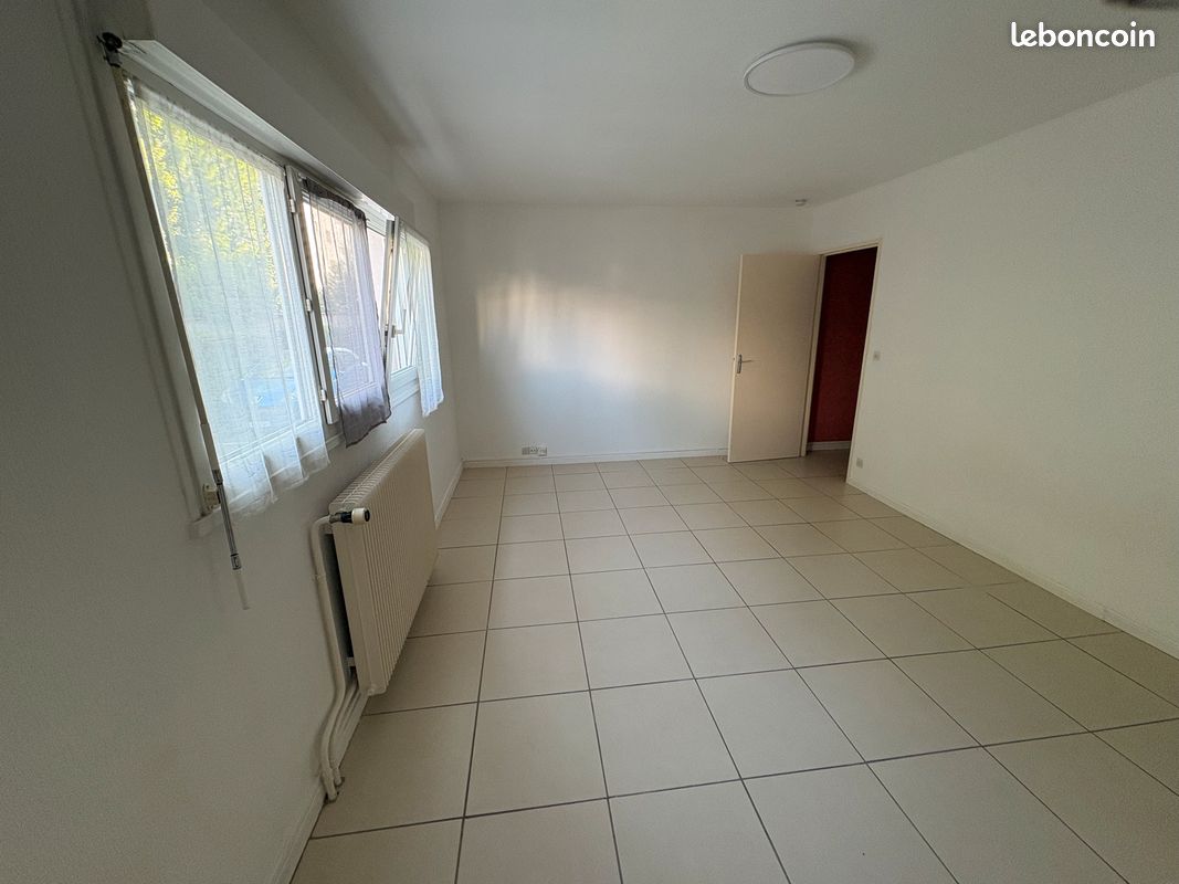 Appartement 1 pièce 28 m² · à Reims · 28 m² · 520 €