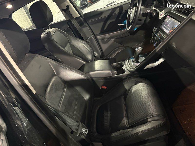 Jaguar E-Pace 2.0 D 150 CH AWD BVA R-DYNAMIC FINANCEMENT DISPONIBLE (image 11)