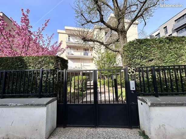 Studio 1 pièce 27 m²