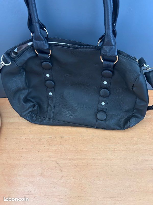 Sac bandoulière noir (image 2)