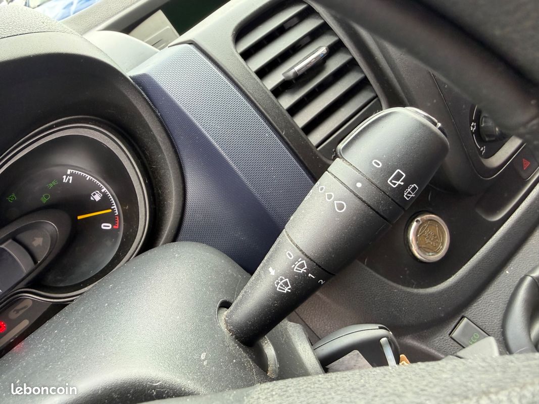 OPEL VIVARO VU FOURGON 1.6 CDTI 115CH 2900 L2H1 LONG - AMÉNAGER VANMANIA - FRIGO - BANQUETTE/LIT - RÉGULATEUr (image 22)