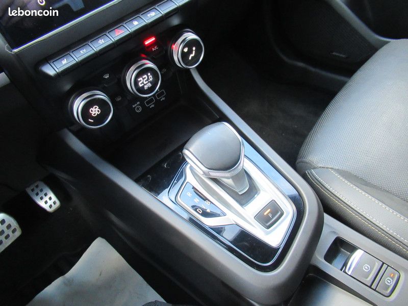 Renault ARKANA 1.6 E-TECH HYBRIDE 145CH ENGINEERED -22 (image 17)