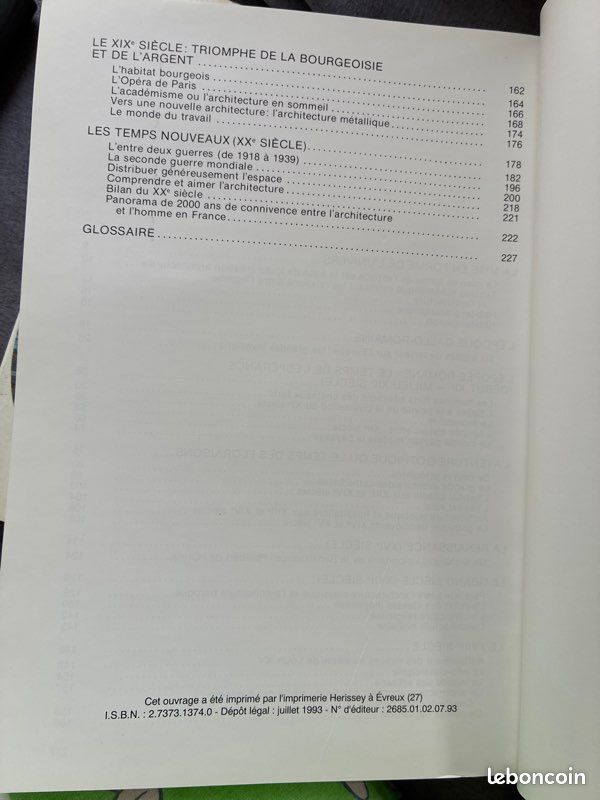 Je vends un lot de 4 ouvrages consacrés à l’architecture et à l’urbanisme : (image 7)