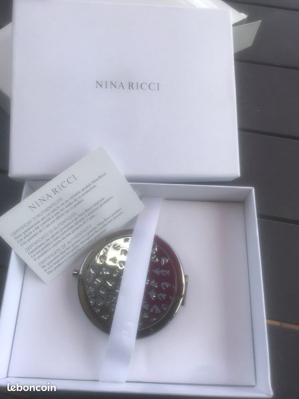 Miroir de sac Nina Ricci (image 1)