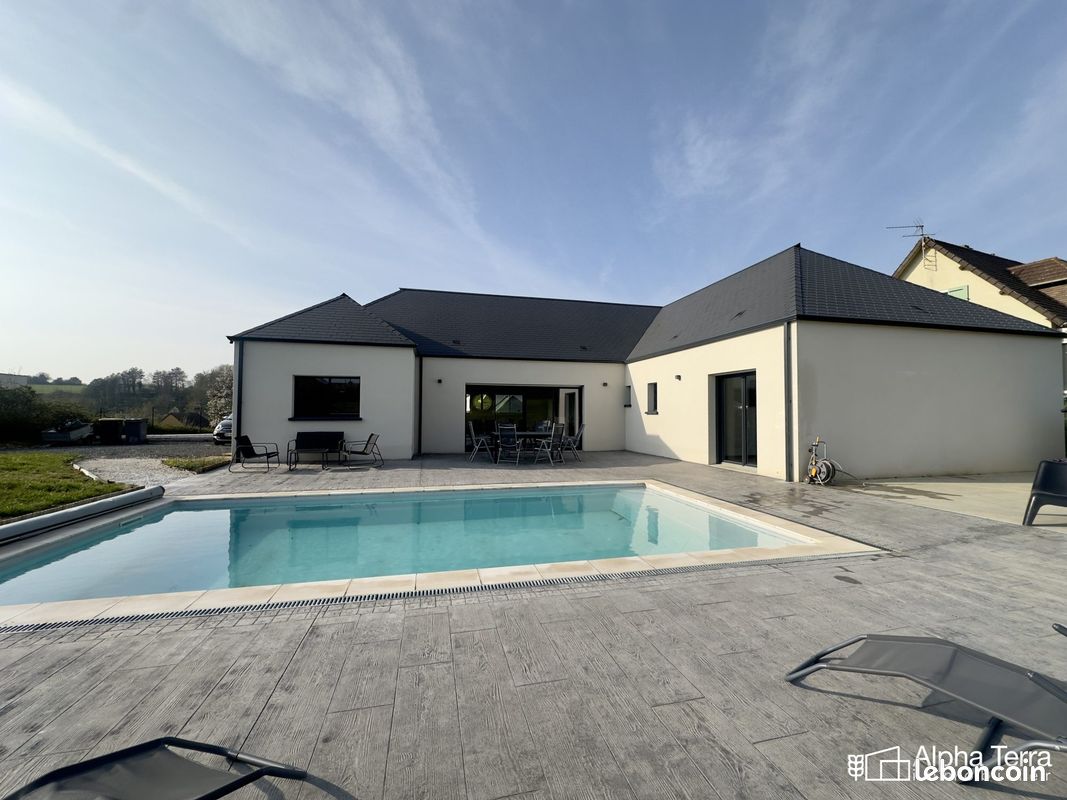 Maison 7 pièces 159 m² · à Bretteville-sur-Laize · 159 m² · 430 700 €