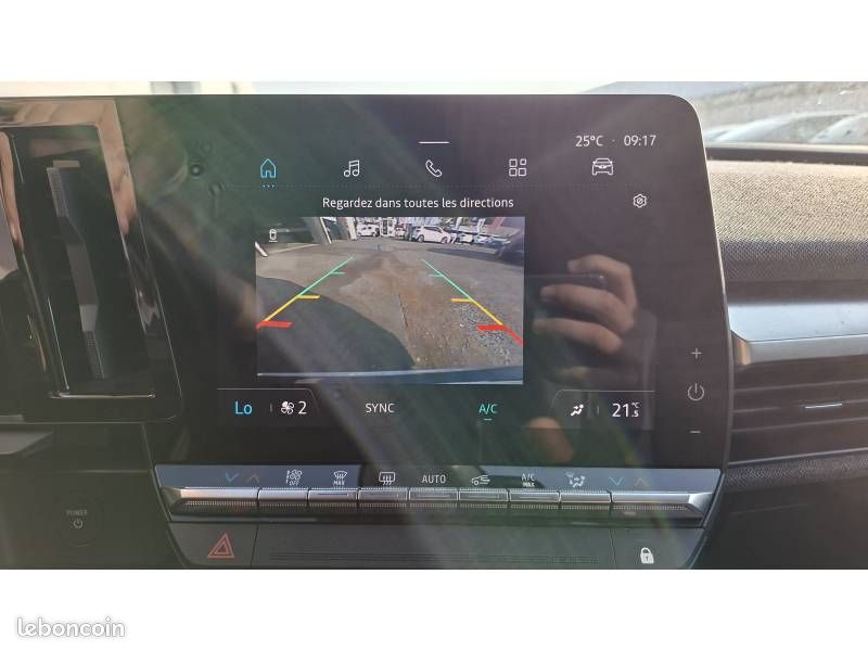 Renault Mégane E-Tech EV40 130ch standard charge Equilibre (image 19)