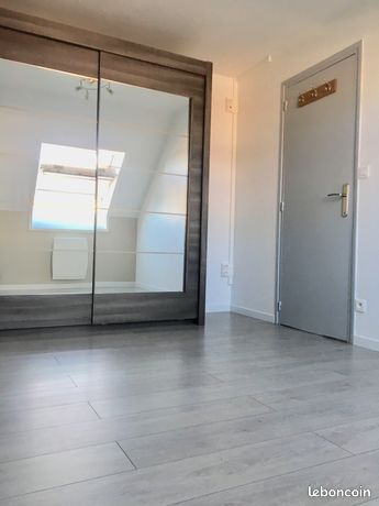 https://img.leboncoin.fr/api/v1/lbcpb1/images/ed/72/cf/ed72cffcfa2a1eb9957e16559b46f8fe62ca6bee.jpg?rule=ad-image