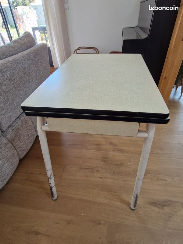 Table en formica avec rallonges (image 3)
