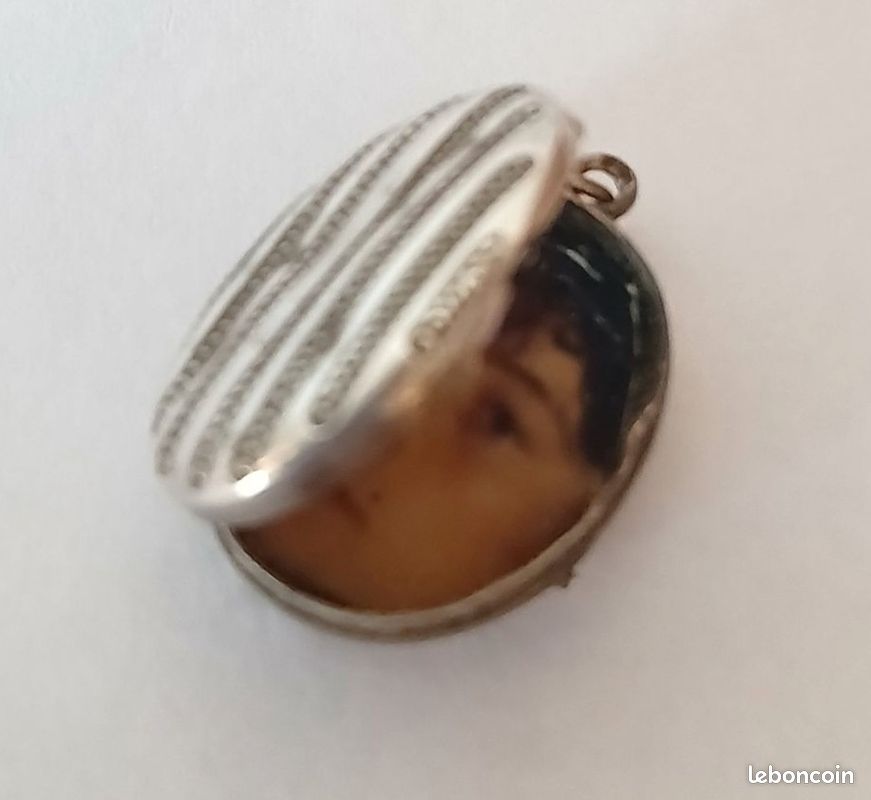 ANCIEN PETIT PENDENTIF porte photo en argent massif EUR 15,00 - FR