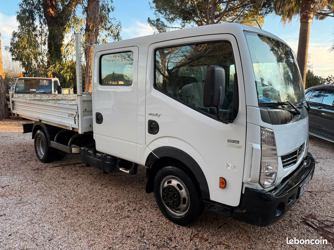 Renault Maxity Double Cabine Benne (image 1)