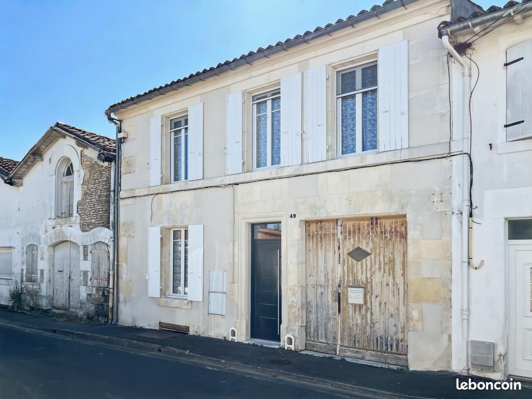 Maison 6 pièces 130 m² · à Cognac · 130 m² · 213 000 €