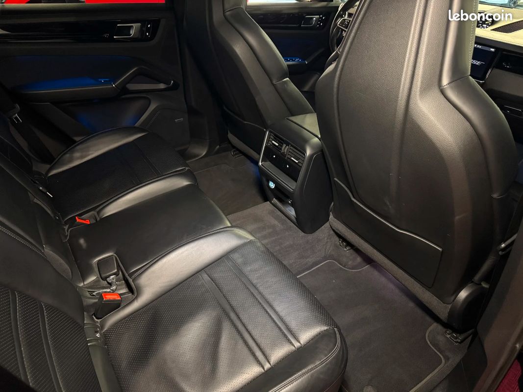 PORSCHE CAYENNE E-Hybrid 3.0 V6 462 ch Tiptronic BVA S / SUIVI PORSCHE (image 29)