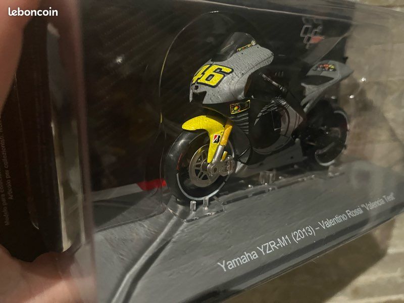 MOTO YAMAHA YZR-M1 GP 2006 V. ROSSI ALTAYA 1:12 of reference