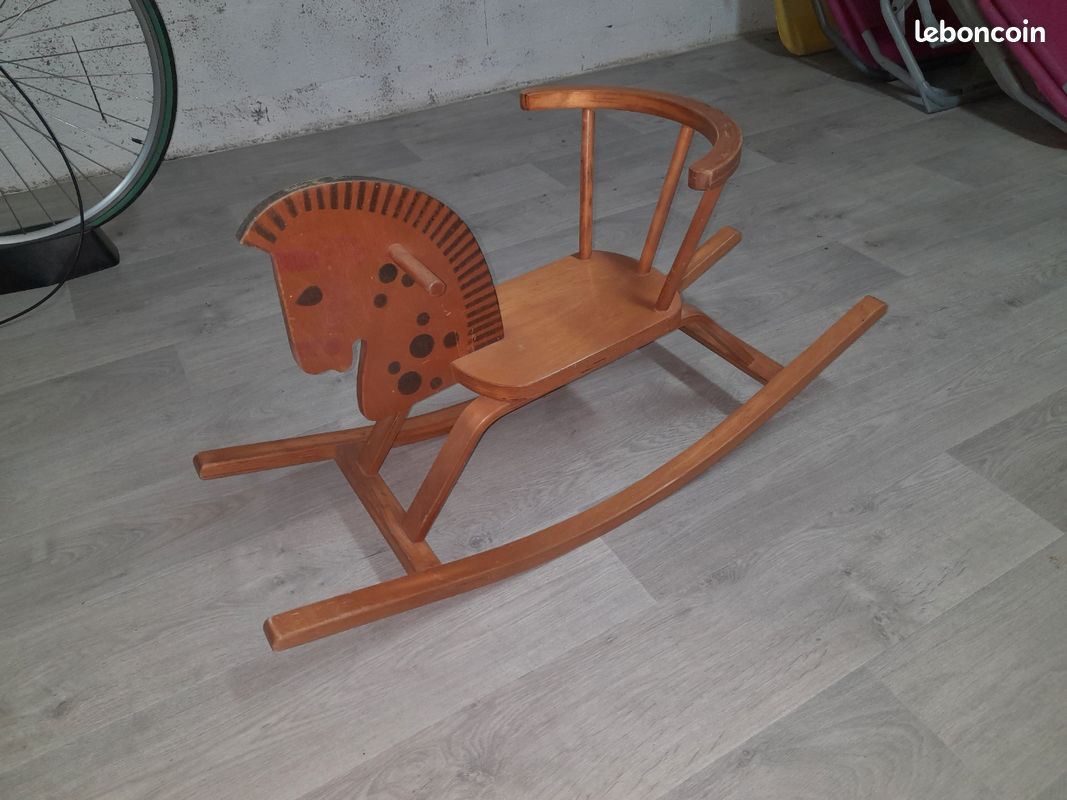 Cheval à basculer bous (image 1)