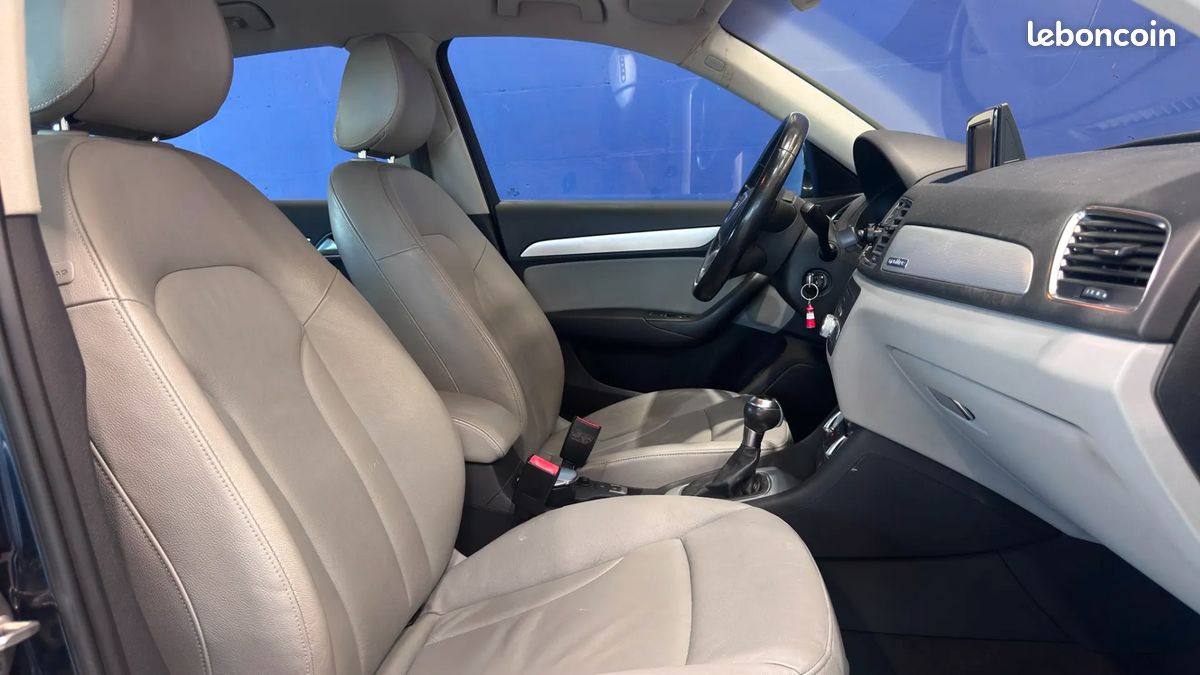 Audi Q3 2.0 TFSi 211ch Ambiente - Moteur à chaîne - Radar de recul - Climatisation bi-zones (image 14)