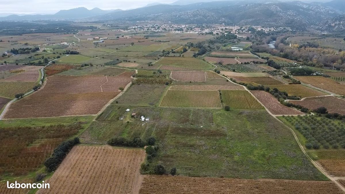 Mazet 24 m2 terrain 2,9 hectares · à Saint-Jean-de-Fos · 59 000 €