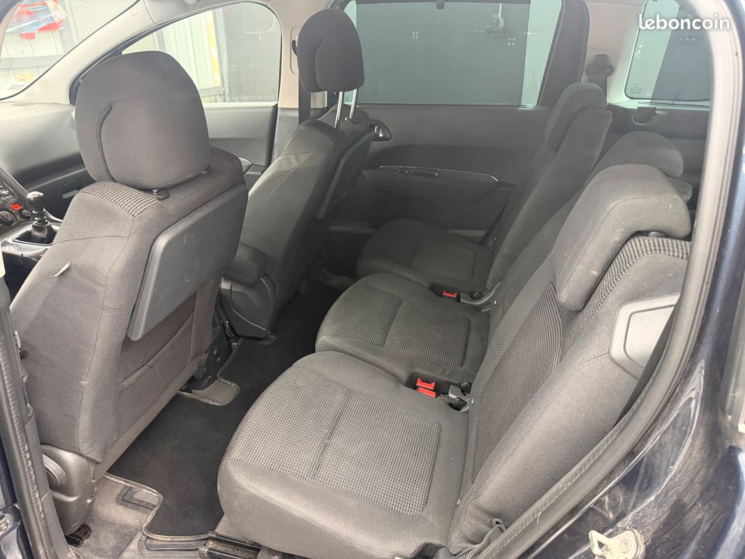 PEUGEOT 5008 1.6 BleuHDII Phase 2 120ch Active Business S&S 7pl Entretien Complet embrayage kit distributions fais (image 8)