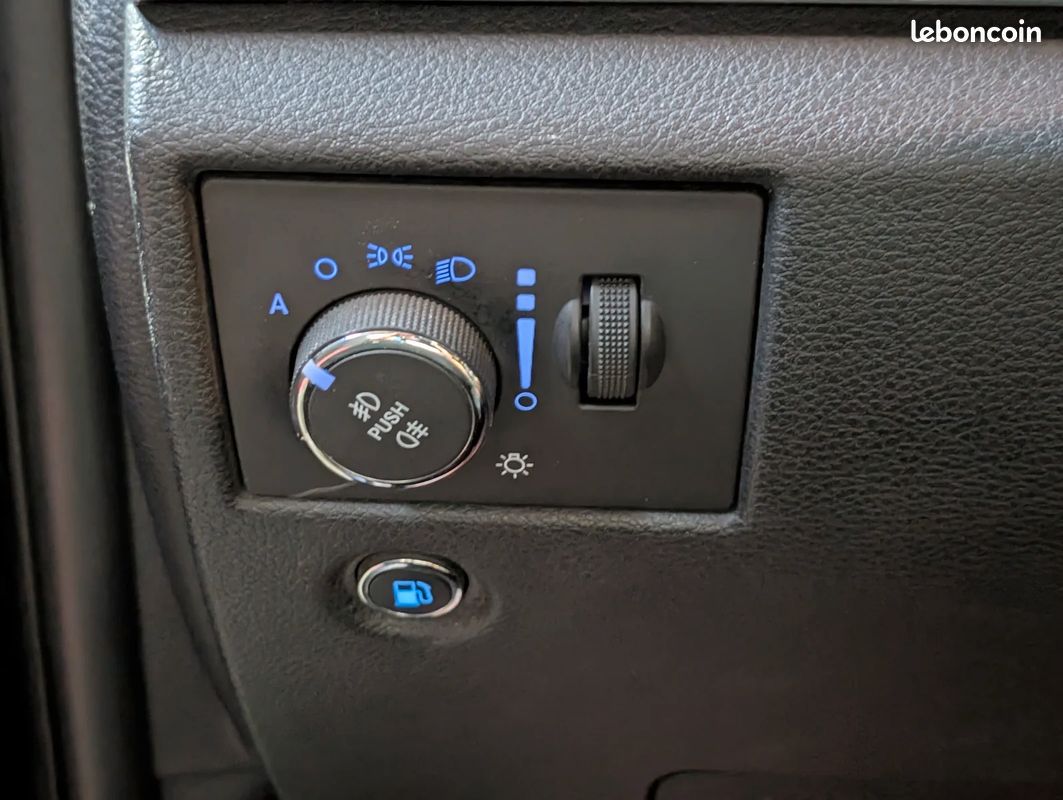Jeep GRAND CHEROKEE 3.0 CRD 250CH Limited / CAMERA DE RECUL / CUIR / SIEGES ELECTRIQUES A MEMOIRES (image 25)