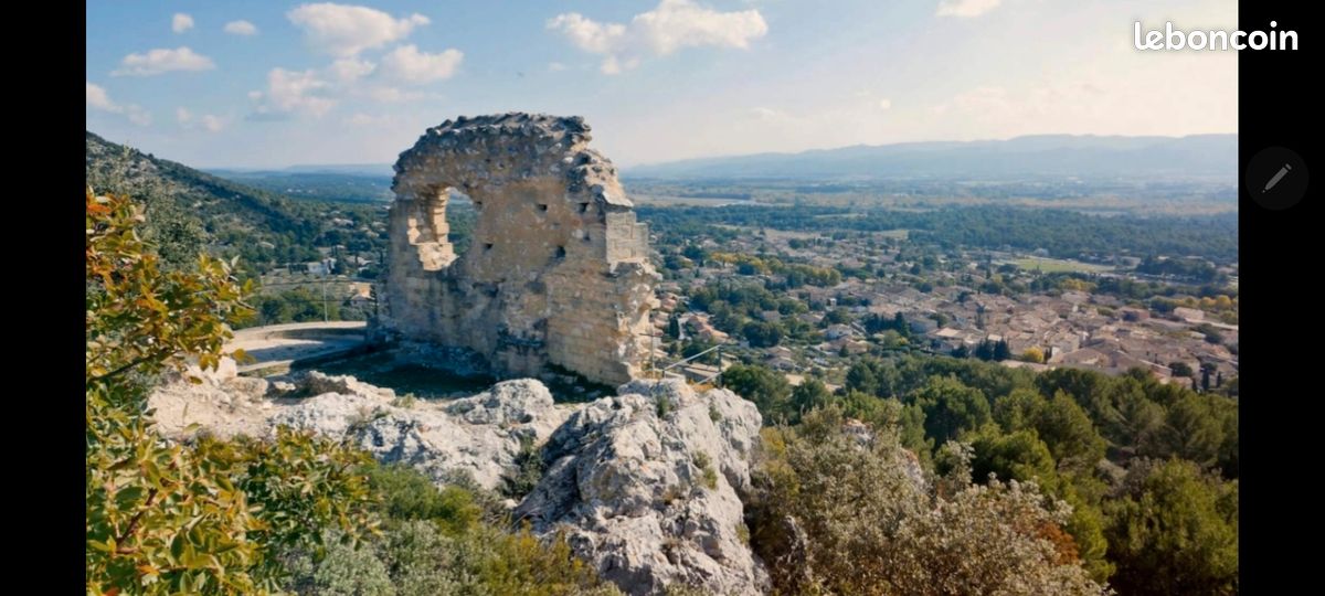 Terrain constructible · à Mérindol · 265 000 €