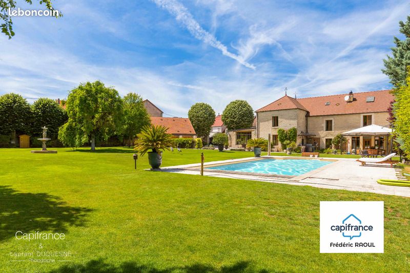 Maison 11 pièces 347 m² · à Dijon · 347 m² · 1 249 500 €