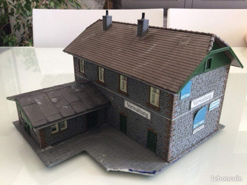 Maquette à Construire : La Maison De Julien - Échelle O - En Plâtre/pierre Synthétique Blanc - Colinter Productions
