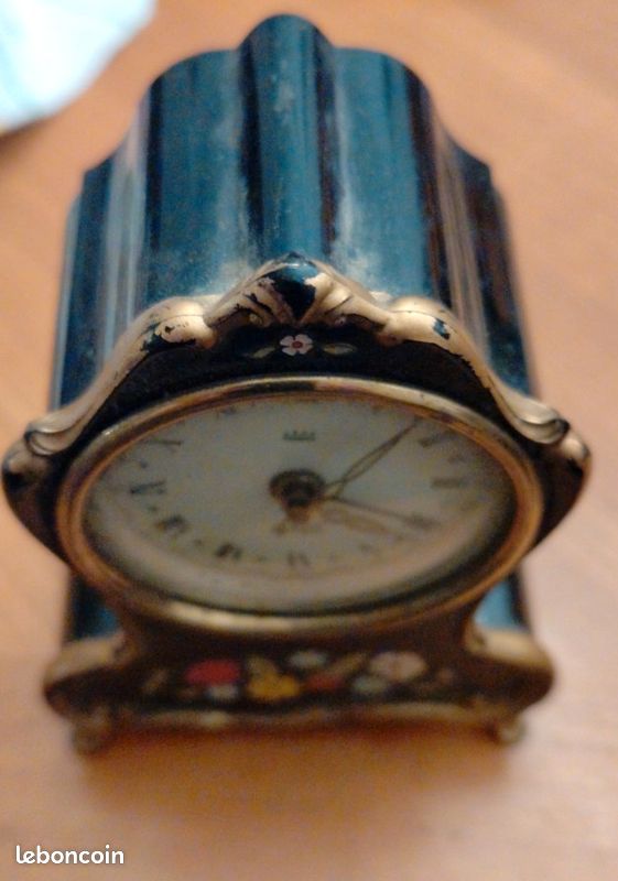 Réveil Mécanique Bakélite Art Déco Français - Vintage - NE FONCTIONNE PAS - Pour Pièces