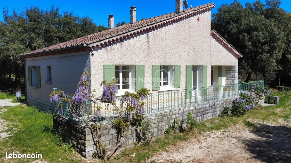 Maison 6 pièces 130 m² · à Pernes-les-Fontaines · 130 m² · 411 000 €