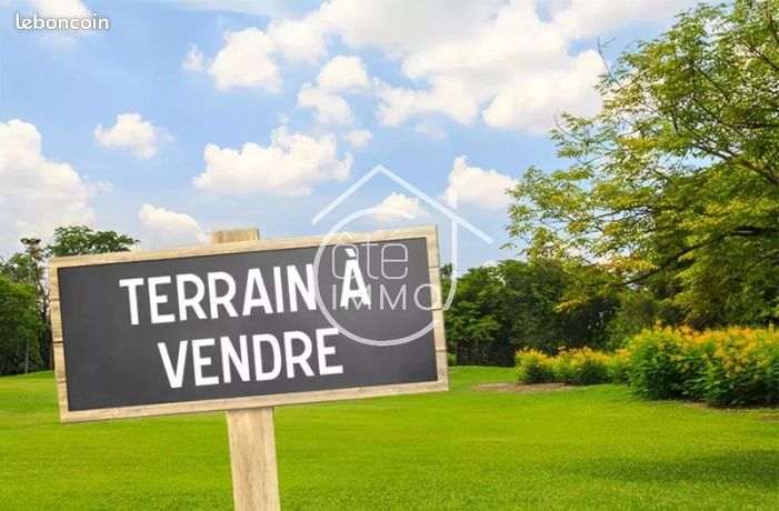 Terrain 3279 m² Gensac