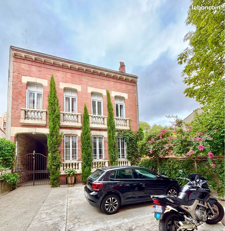 Maison 8 pièces 240 m² · à Toulouse · 240 m² · 985 000 €