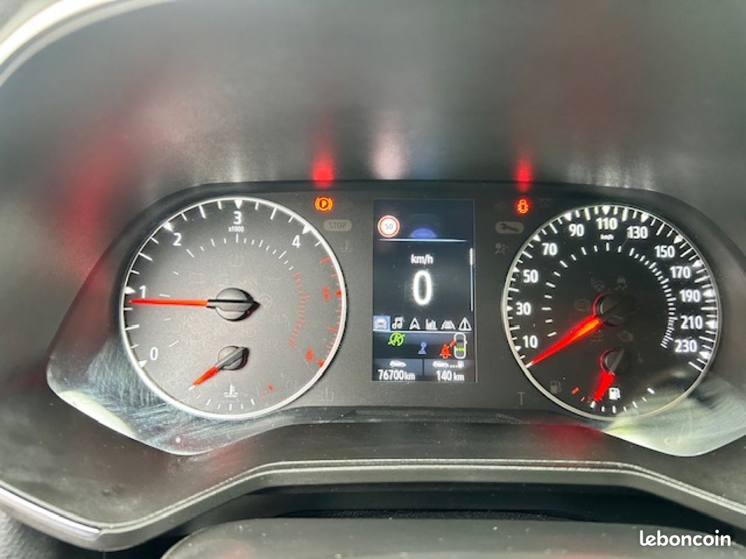 Renault clio v societe clio blue dci 85 air nav/gps/camera/tva/credit possible (image 8)