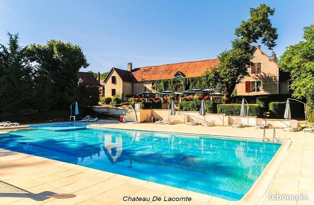 Appartement 8 pièces 594 m² · à Gramat · 594 m² · 1 808 000 €