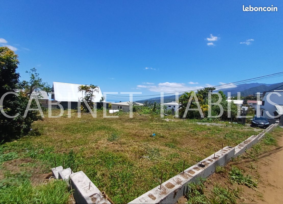 Terrain 359 m² · à Le Tampon · 359 m² · 110 000 €