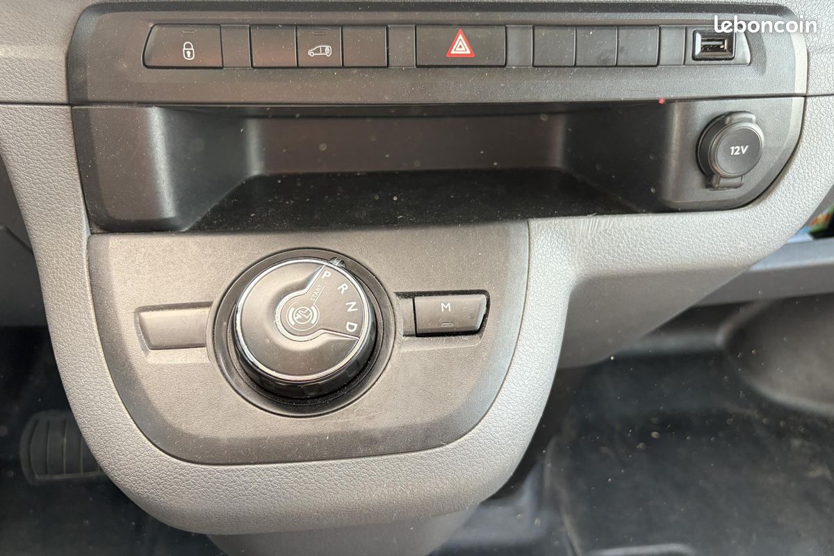 PEUGEOT EXPERT 2.0 BlueHDi -177 EAT8 CAMERA (image 17)