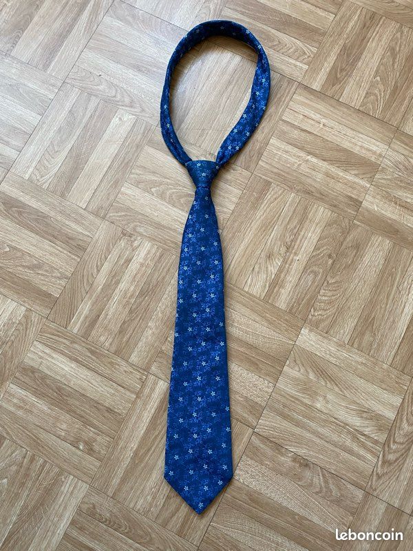 Cravate Vintage Jean Rissert Paris - Bleue - Longueur 153 Cm - Occasion Très Bon état - Fabriqué En France