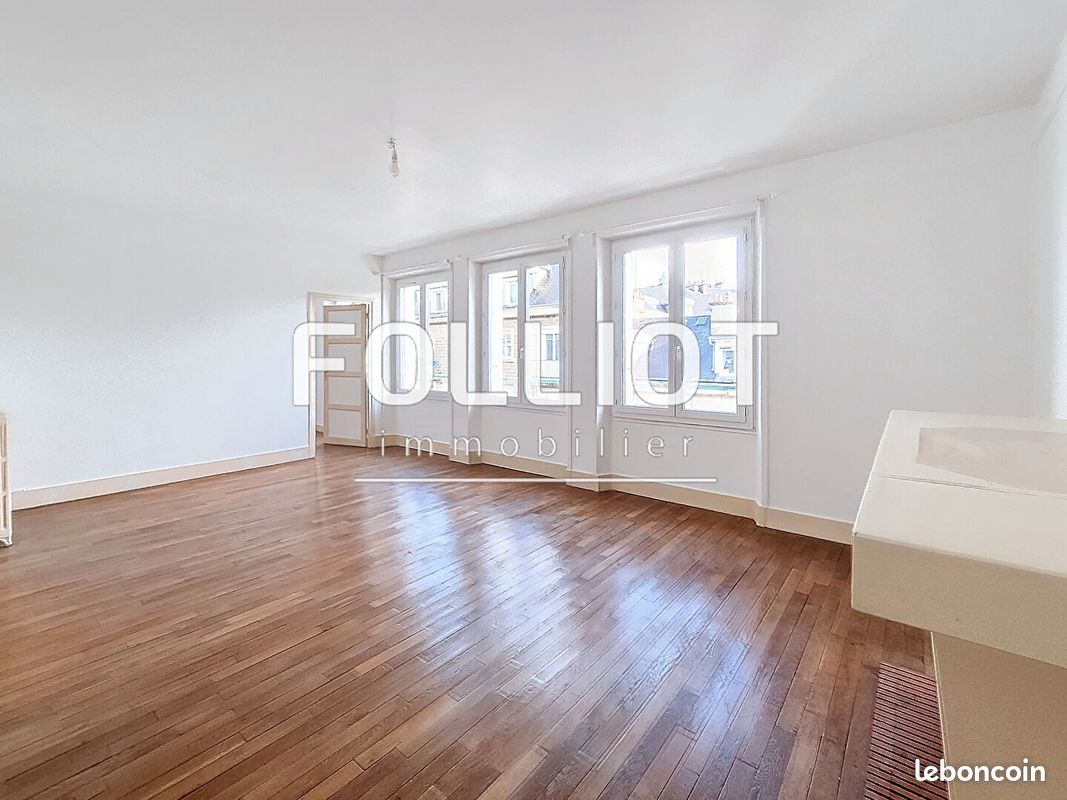 Appartement 3 pièces 86 m² · à Vire Normandie · 86 m² · 700 €