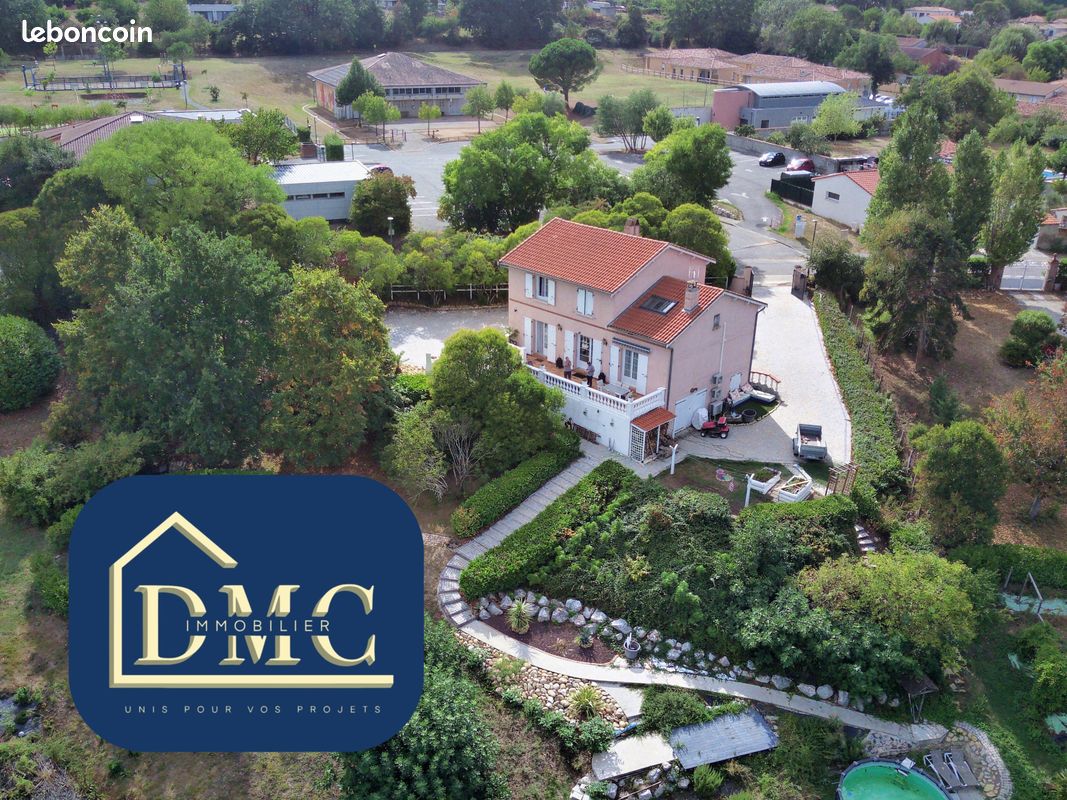 Maison 6 pièces 185 m² · à Grazac · 185 m² · 365 000 €