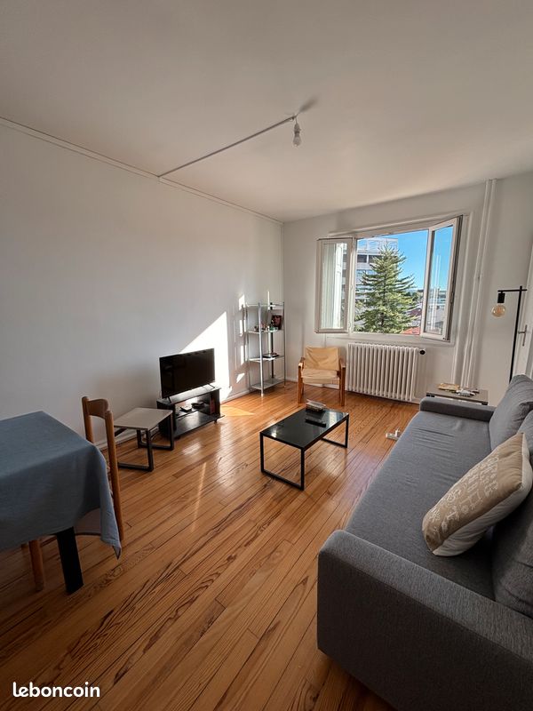 Appartement 3 pièces 65 m² · à Saint-Étienne · 64,8 m² · 75 000 €