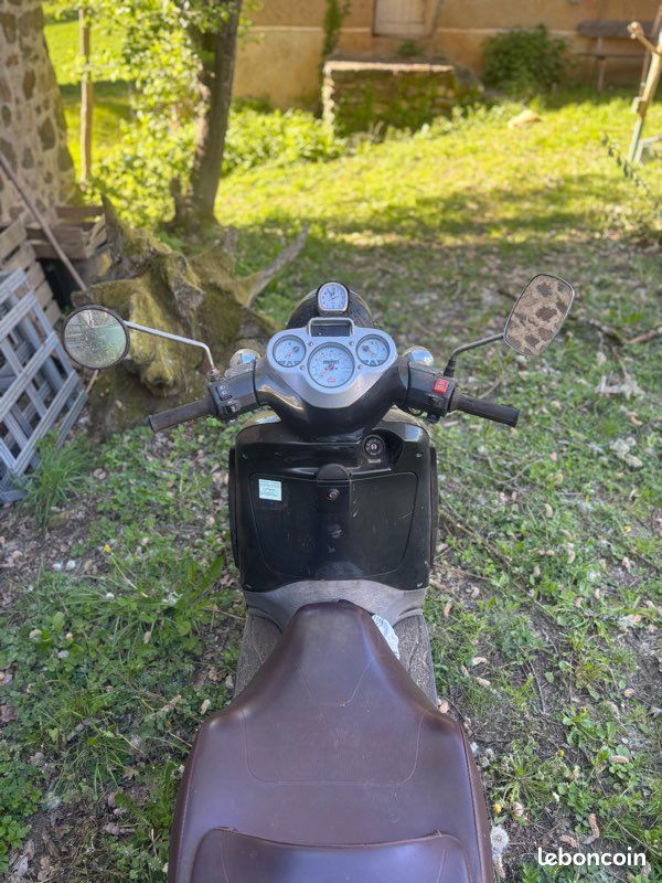 Vends scooter, 125 4T Aprilia Scarabeo (image 3)