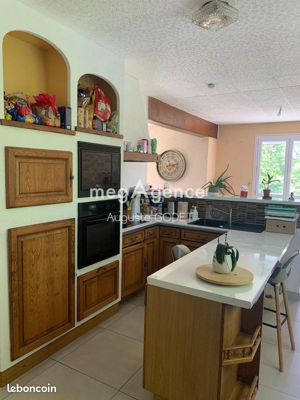 Maison 9 pièces 154 m² - La Petite-Boissière 79700 (image principale 4)