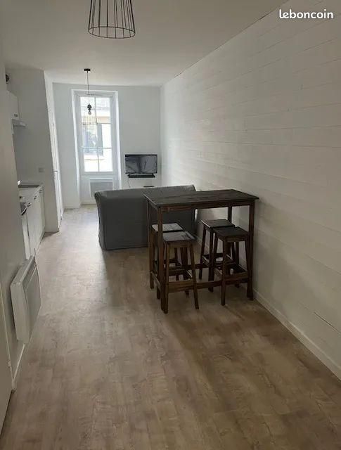 Appartement 1 pièce 25 m² · à Angers · 25 m² · 650 €