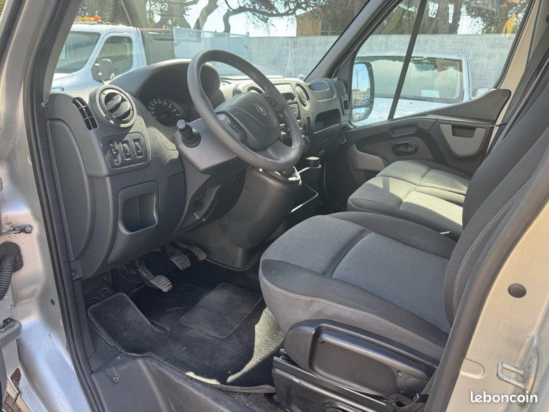 Renault l1h1 dci 110 ch confort (image 4)