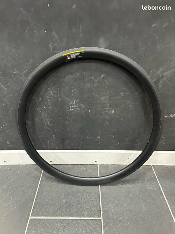 Jante Carbon à boyau 38mm neuve (image 1)