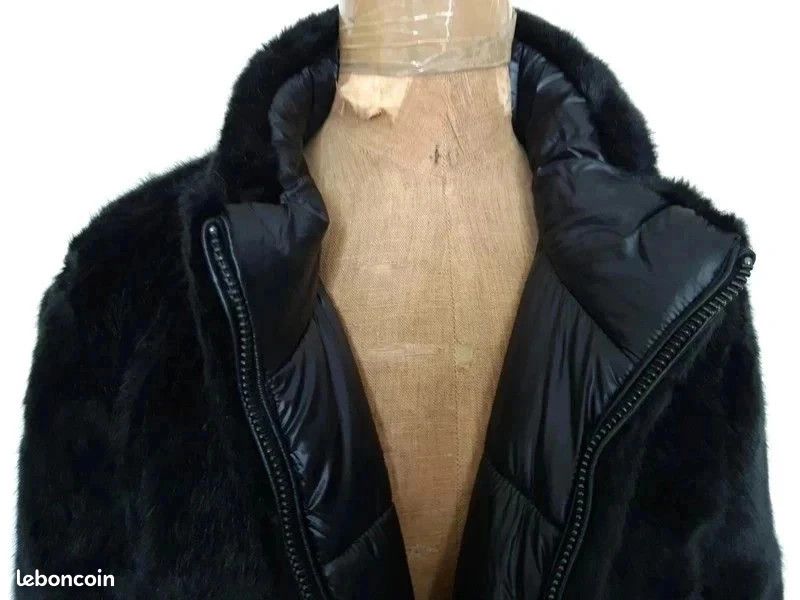Gilet Guess Jeans Fille 2T – Noir, Bordure Fourrure Lapin, Poches – Neuf Avec étiquettes