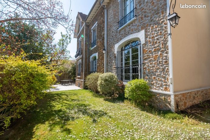 Maison 10 pièces 193 m²