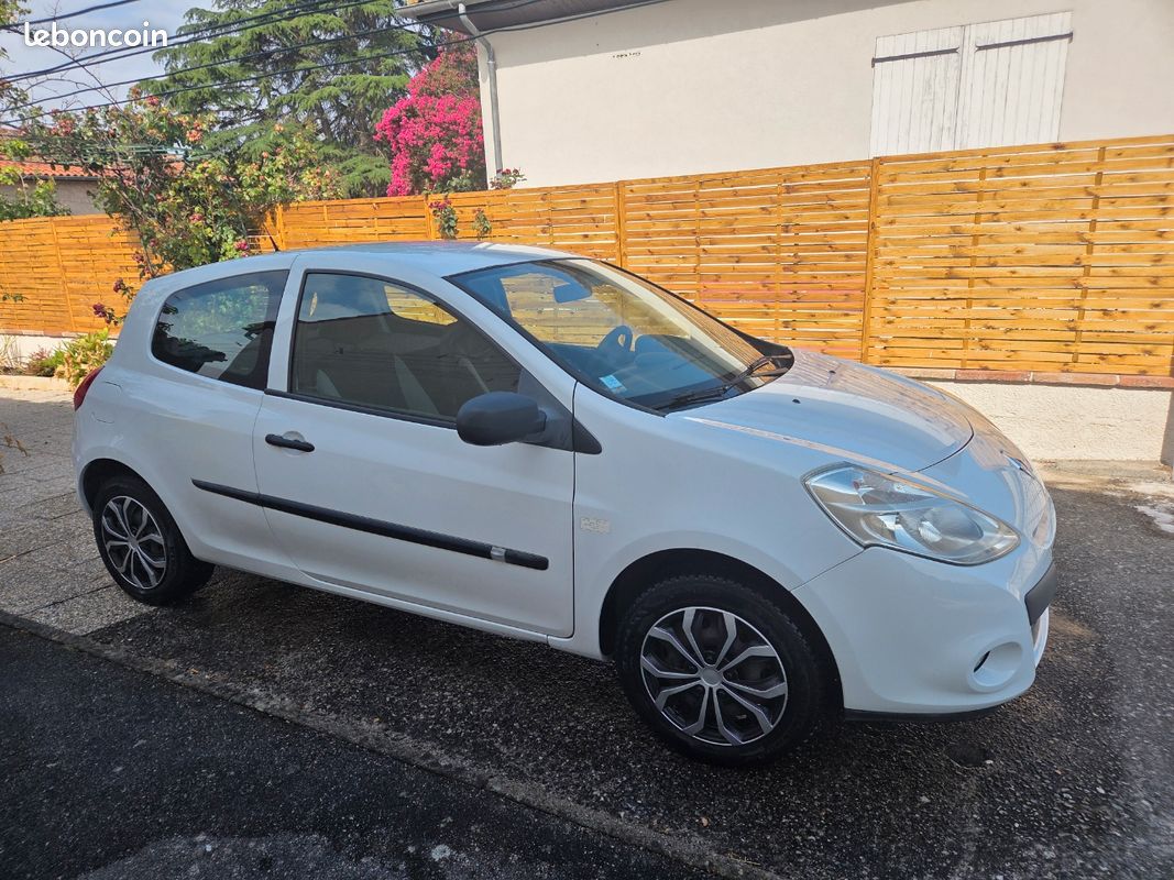Renault clio 3 1.5 dci 75 ch societe (image 1)