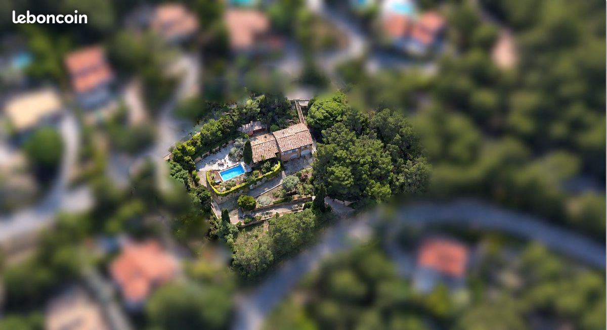 Maison 9 pièces 240 m² · à Hyères · 240 m² · 1 295 000 €