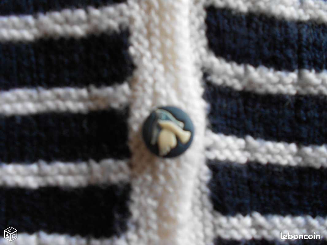 BLOUSON TRICOTE MAIN bleu marine blanc capuche (image 2)